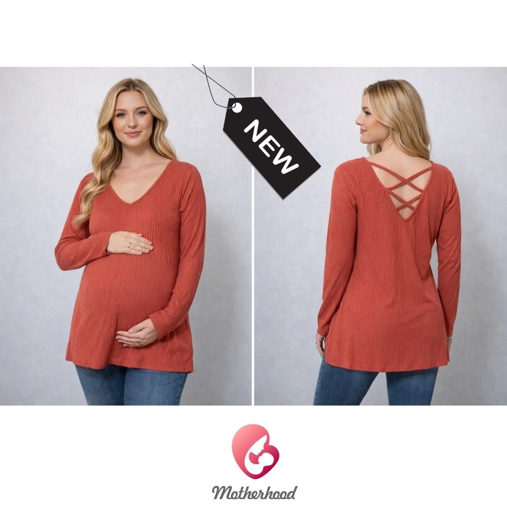 NWT Motherhood maternity Long sleeve top
